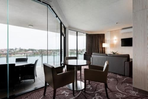 Suite with Spa Bath