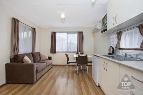 One-Bedroom Cabin
