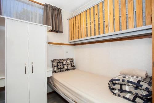 Deluxe Cabin (6 Guests)