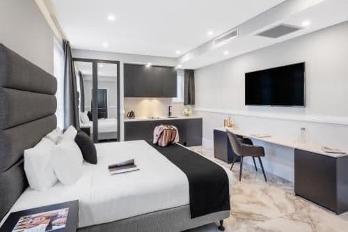 Premium King Room