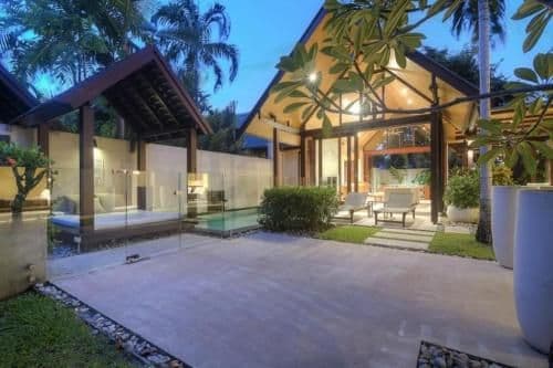 Four-Bedroom Luxury Villa with Private Pool 