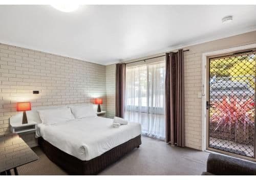 Standard Motel Room - Sleeps 2