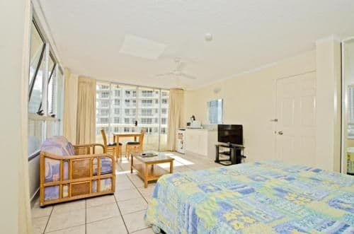 Queen Room with City View