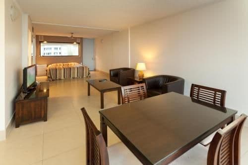 Studio Ocean View: Level 8+
