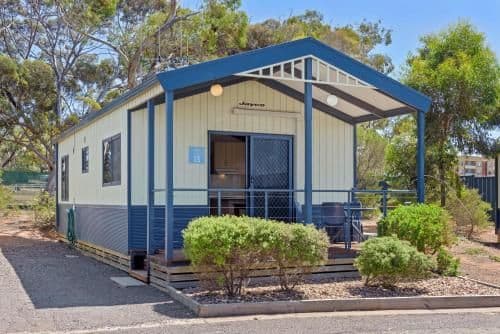 Superior 2 Bedroom Cabin - Sleeps 6