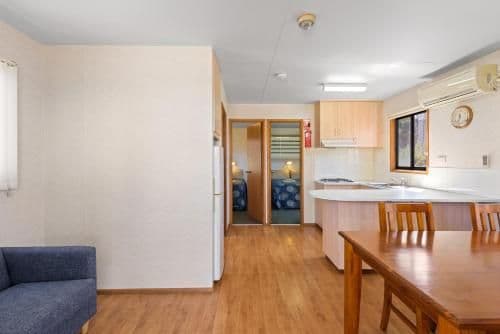 Superior 2 Bedroom Cabin - Sleeps 5