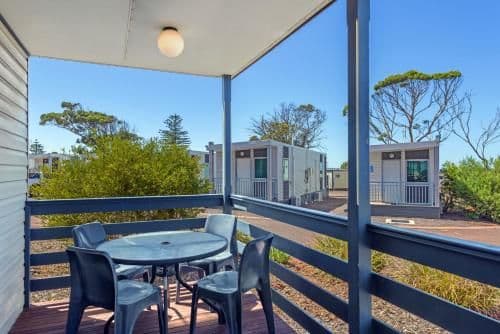 Superior 2 Bedroom Cabin - Sleeps 5