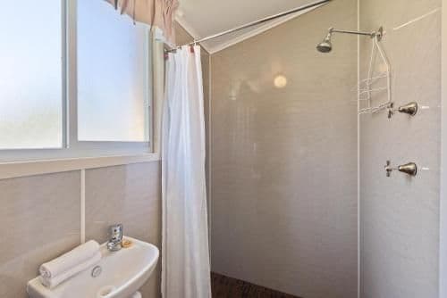 Economy Studio Cabin - Pet Friendly
