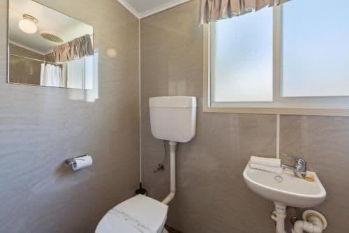 Economy Studio Cabin - Pet Friendly