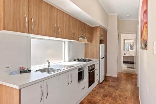 Deluxe 2 Bedroom Cabin - Sleeps 6