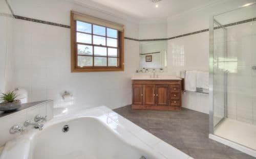 Four-Bedroom Chalet - Redwood
