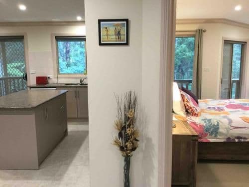 Self-Contained Cottage with Spa Bath - Forestview Cottage