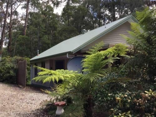 Self-Contained Cottage with Spa Bath - Forestview Cottage