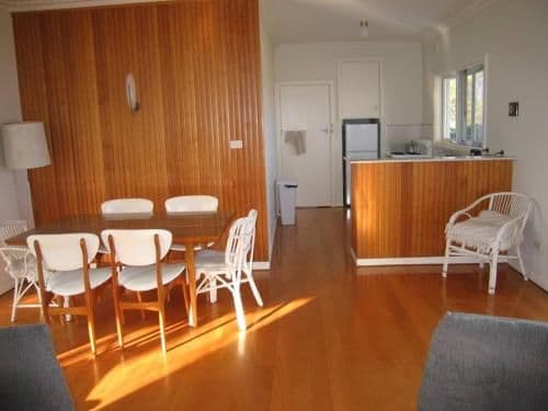  Two-Bedroom Beach Shack - Jetty Road