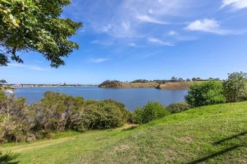 Five-Bedroom Holiday Home - The Point