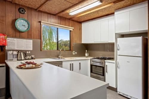 Three-Bedroom Houseboat - The Murray Dream