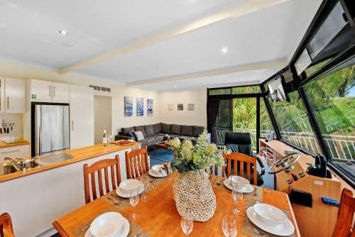 Four-Bedroom Houseboat - Moving Waters