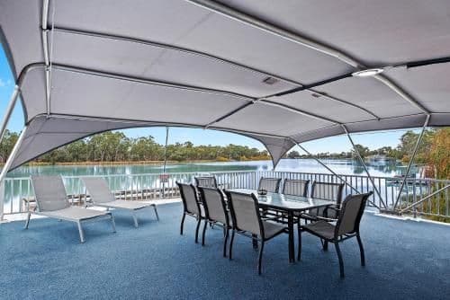 Four-Bedroom Houseboat - Moving Waters