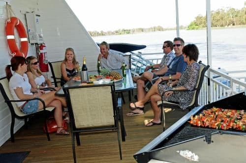 Four-Bedroom Houseboat - Moving Waters