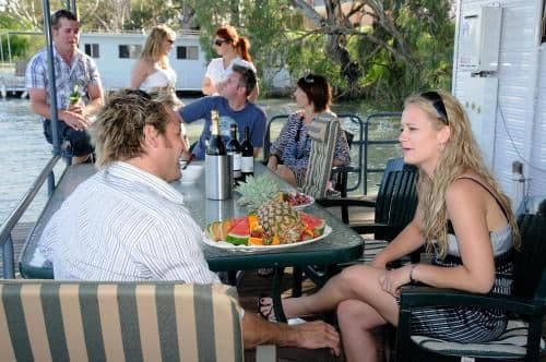 Three-Bedroom Houseboat - The Murray Dream