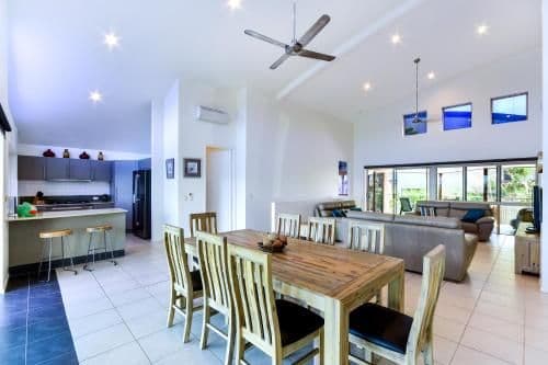 4 bedroom apartment with sea view - Apartment 4