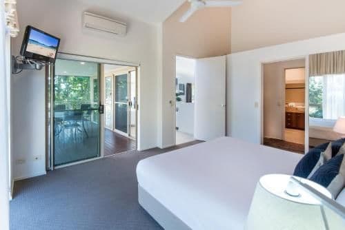 4 bedroom apartment with sea view - Apartment 5