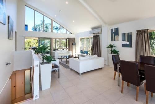 4 bedroom apartment with sea view - Apartment 5
