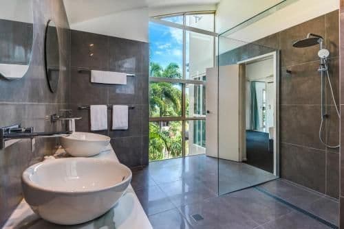4 bedroom apartment with sea view - Apartment 6