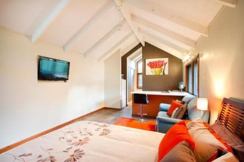 Apartment with Balcony - Gumnut