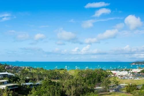 Three Bedroom Ocean View Penthouse with Jacuzzi