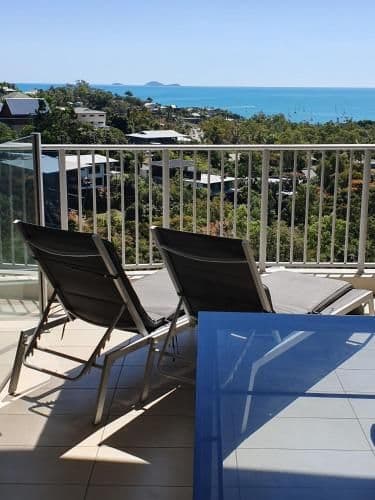 Three Bedroom Ocean View Penthouse with Jacuzzi
