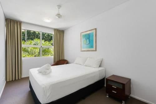 Three Bedroom Ocean View Penthouse with Jacuzzi