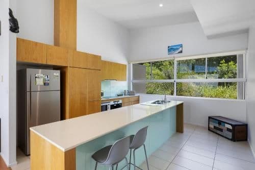 Three Bedroom Ocean View Penthouse with Jacuzzi