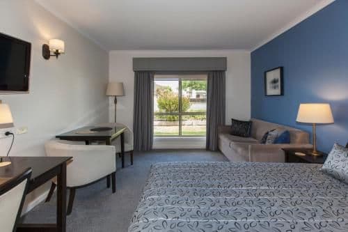 Executive Queen Suite