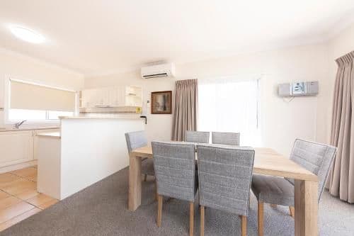 2 Bedroom Xtra Lge Gardenview Apartment