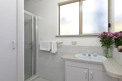  Three-Bedroom Holiday Cottage