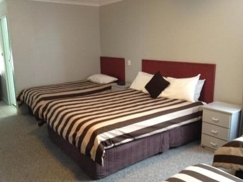 Family Suite (7 Adults) 