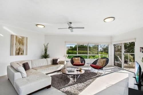 Deluxe Two-Bedroom Apartment with Garden View