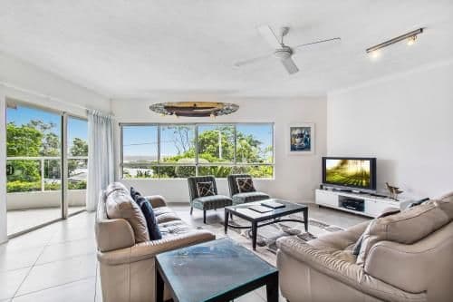 Deluxe Two-Bedroom Apartment with Garden View