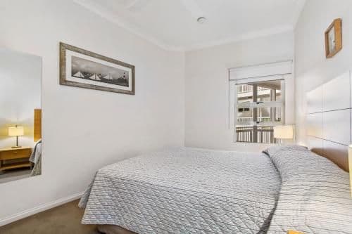 Deluxe Two-Bedroom Apartment with Garden View