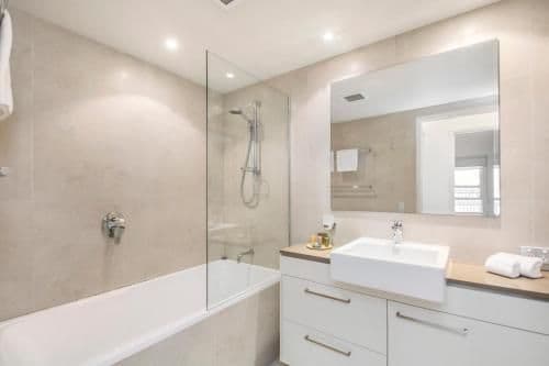 Deluxe Two-Bedroom Apartment with Ocean View