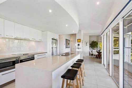 Deluxe Two-Bedroom Apartment with Ocean View