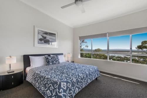 Deluxe Two-Bedroom Apartment with Ocean View