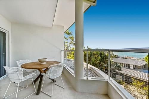 Deluxe Two-Bedroom Apartment with Ocean View