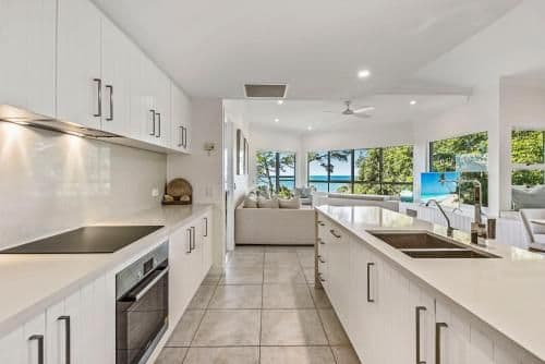 Deluxe Two-Bedroom Apartment with Ocean View