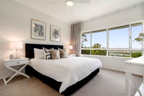 Deluxe Two-Bedroom Apartment with Ocean View