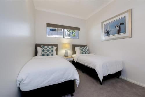 Deluxe Two-Bedroom Apartment with Ocean View