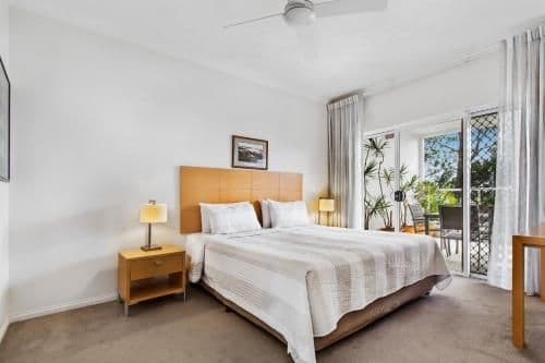 Deluxe Two-Bedroom Apartment with Garden View