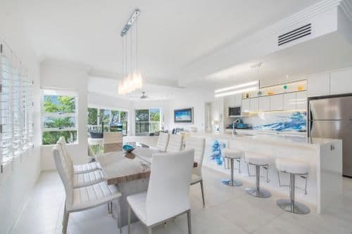 Deluxe Two-Bedroom Apartment with Ocean View
