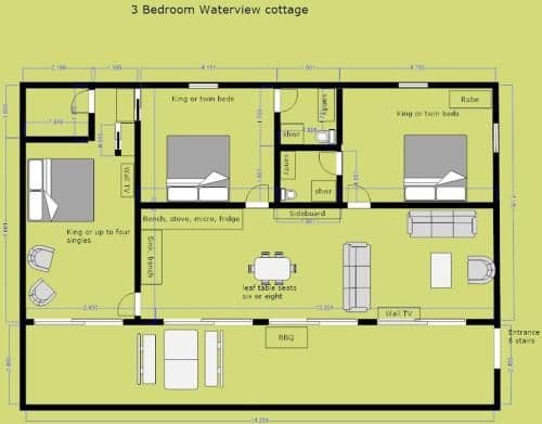 Three-Bedroom Cottage with Water View